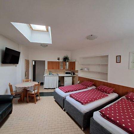 Pension Dana Karaskova Apartamento Kutná Hora Quarto foto