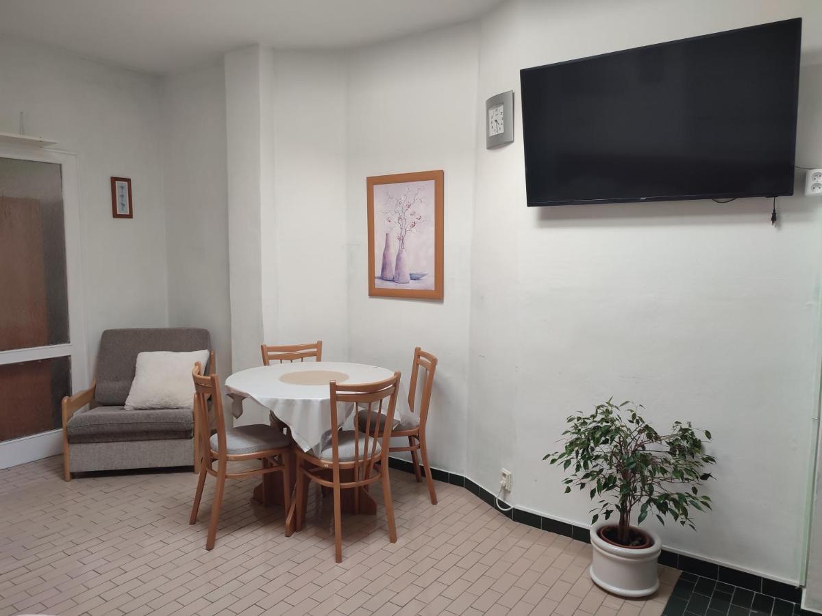 Pension Dana Karaskova Apartamento Kutná Hora Exterior foto