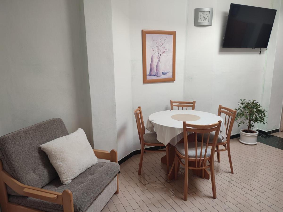 Pension Dana Karaskova Apartamento Kutná Hora Exterior foto